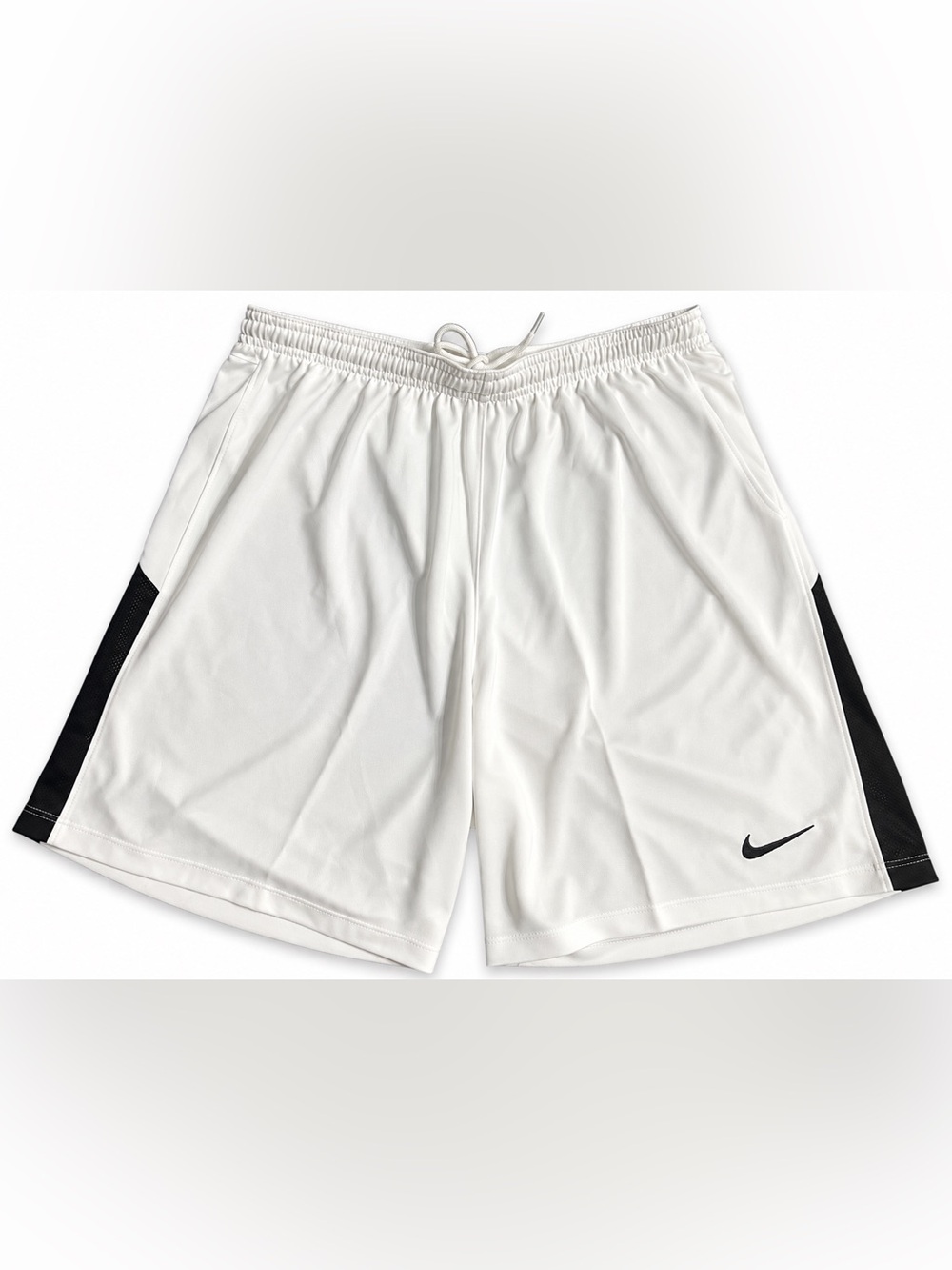 Nike Men’s Dri-FIT Athletic Shorts White Black Side Panels Size Large NWT